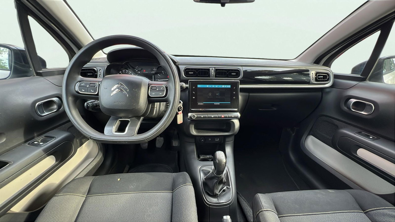 https://cdn-flexicar.caraffinity.it/public_appraisal_images_pro/images/stock/167501/jjUh5MRhz1__WhatsApp Image 2025-07-12 at 5.42.59 PM.jpeg